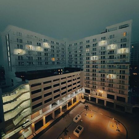 Dolphin Inn & Suites Manhattan Lucknow Zewnętrze zdjęcie