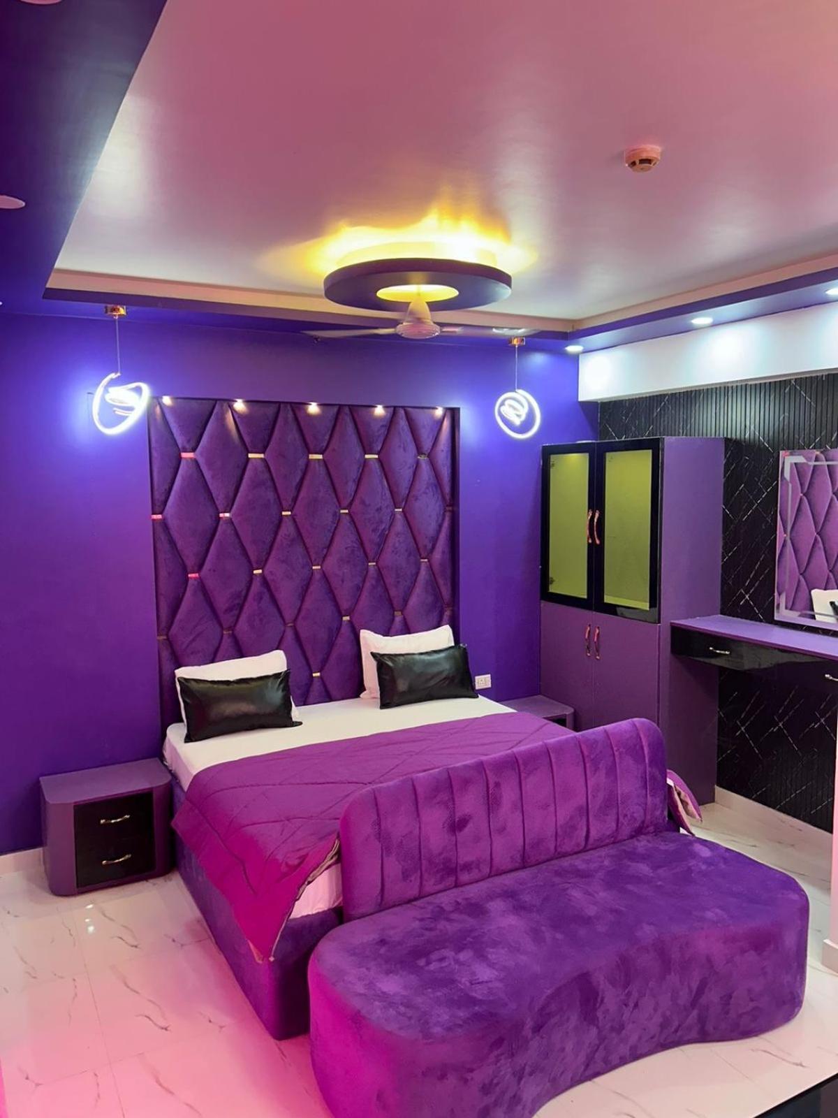 Dolphin Inn & Suites Manhattan Lucknow Zewnętrze zdjęcie