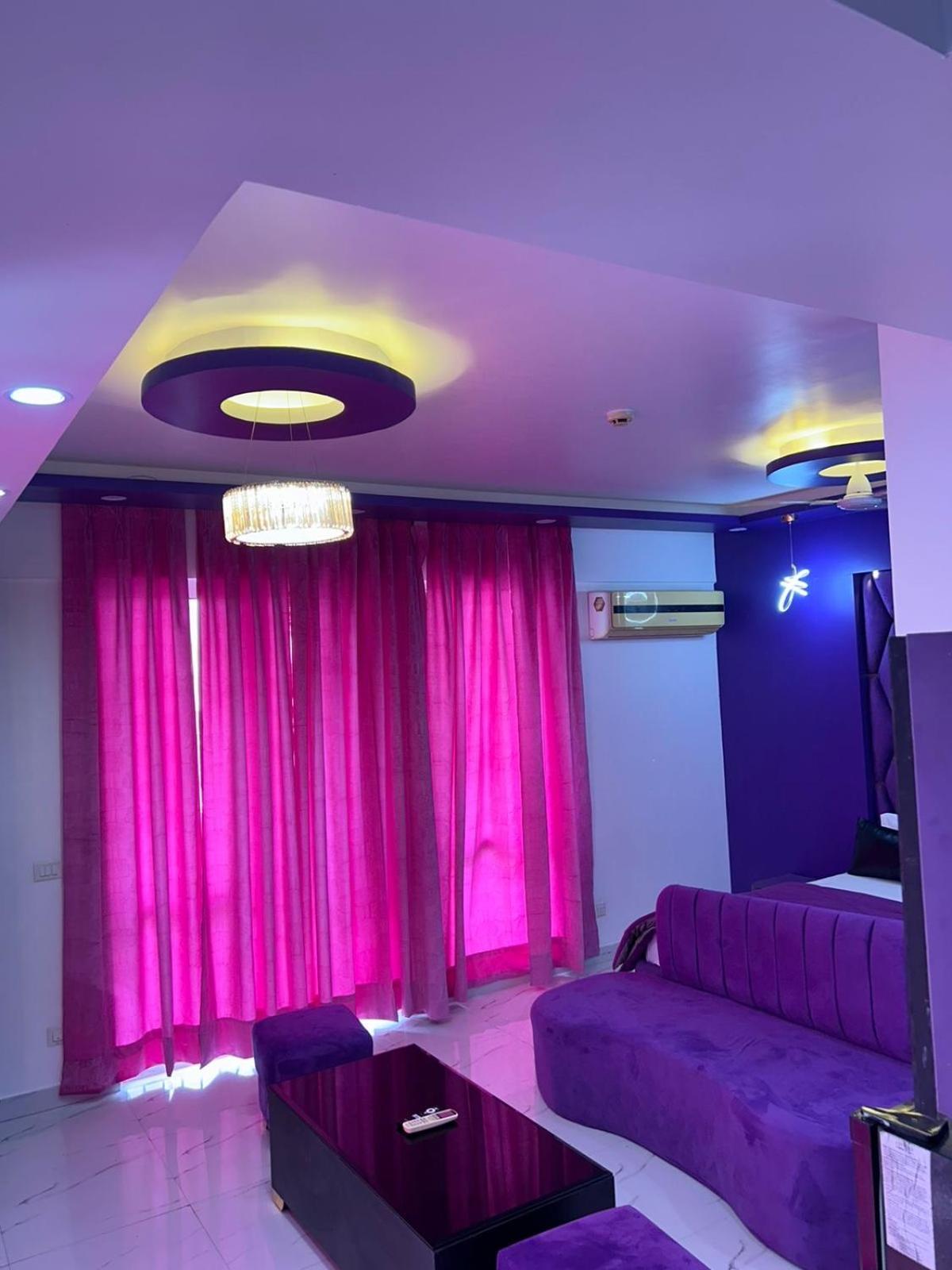 Dolphin Inn & Suites Manhattan Lucknow Zewnętrze zdjęcie