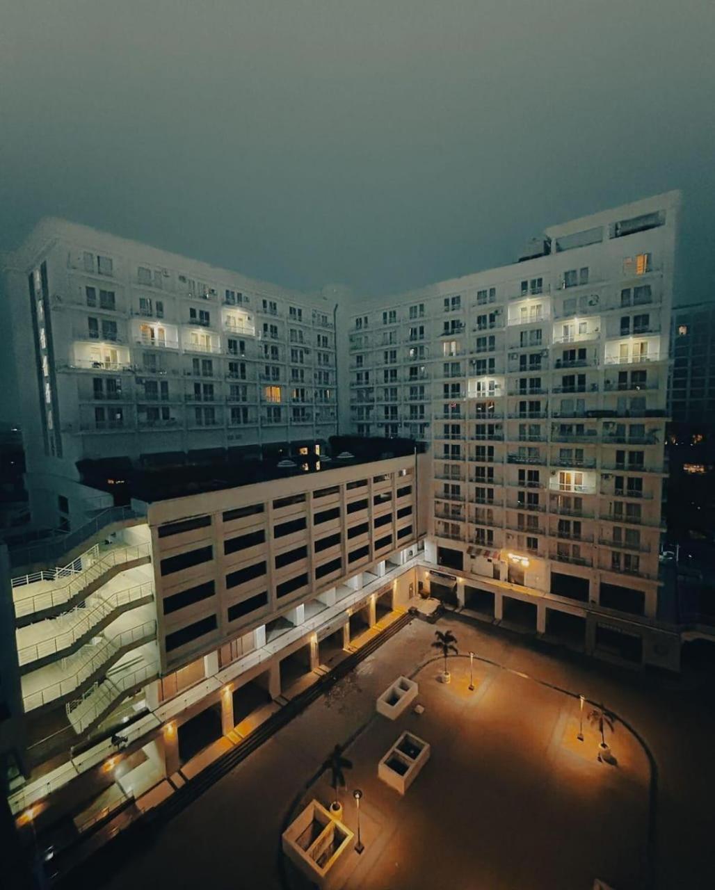 Dolphin Inn & Suites Manhattan Lucknow Zewnętrze zdjęcie